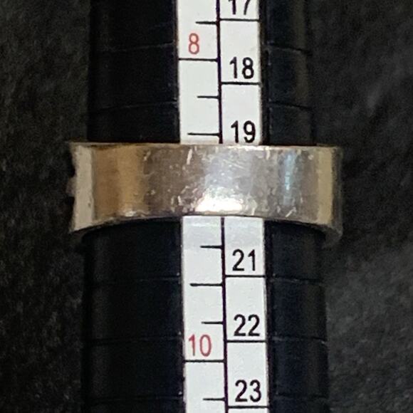 James Avery Ring Retired Rare Sterling Silver Wide Cross Size 9 - Picture 7 of 7